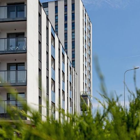 Apartment With Balcony & Parking Mogilska By Renters Prestige 克拉科夫 外观 照片