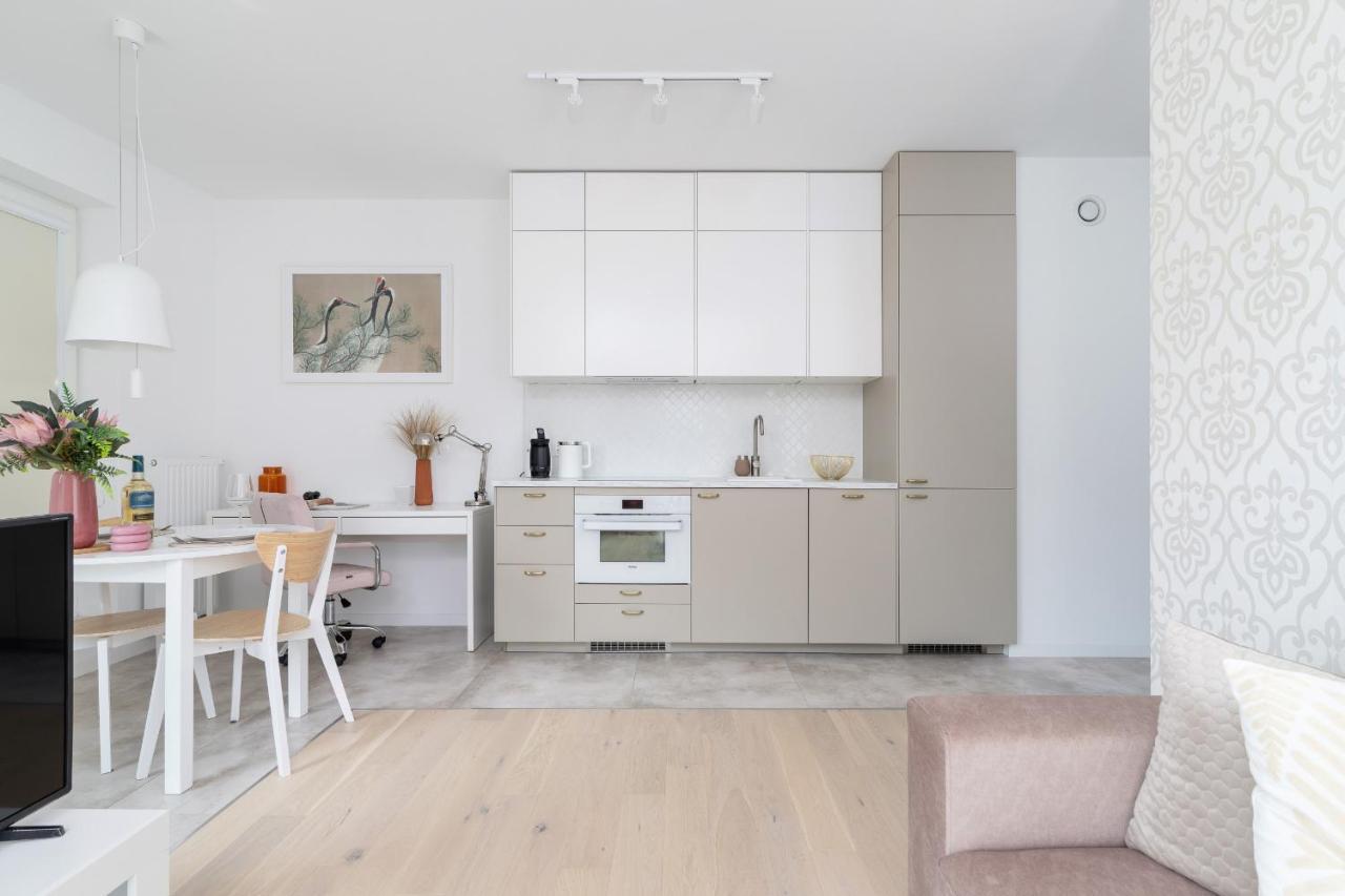 Apartment With Balcony & Parking Mogilska By Renters Prestige 克拉科夫 外观 照片