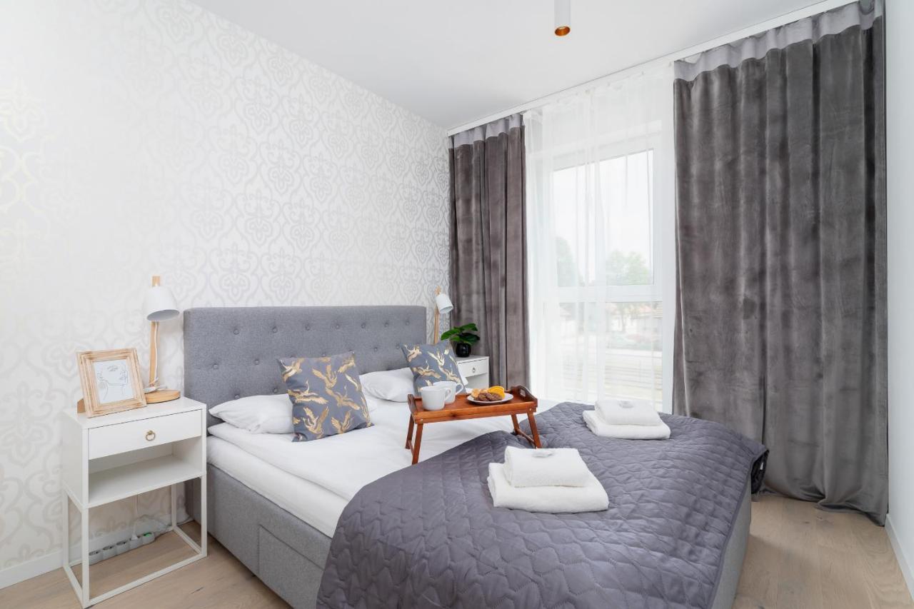 Apartment With Balcony & Parking Mogilska By Renters Prestige 克拉科夫 外观 照片